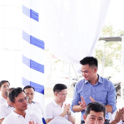 NGƯỜI ÁNH DƯƠNG - BÀI 1: CHÀNG TRAI CỦA “KẾT CẤU THÉP”