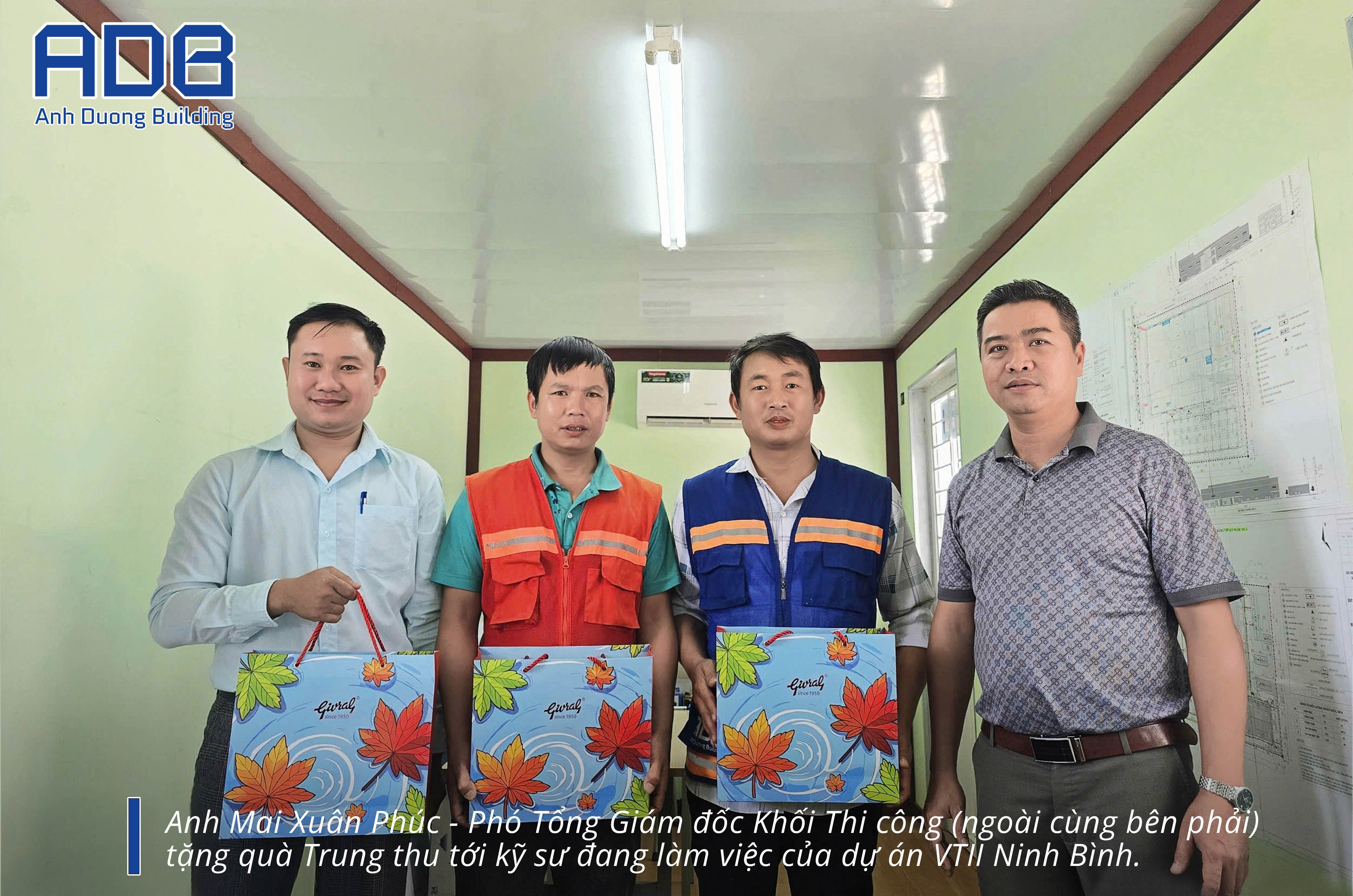 ĐÓN TẾT ĐOÀN VIÊN Ở CÔNG TRƯỜNG